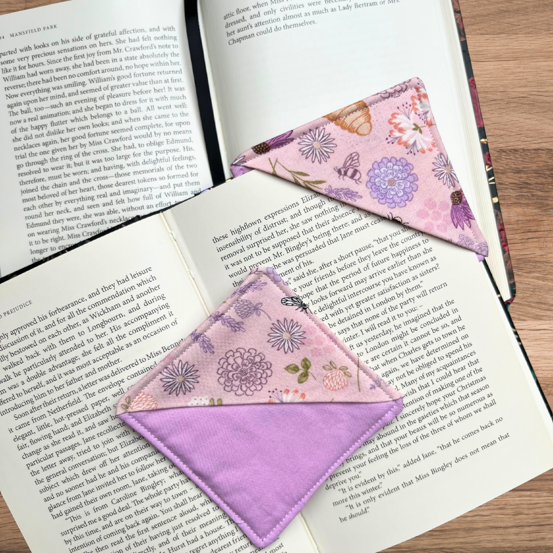 Pink Bumblebee Garden Corner Bookmark