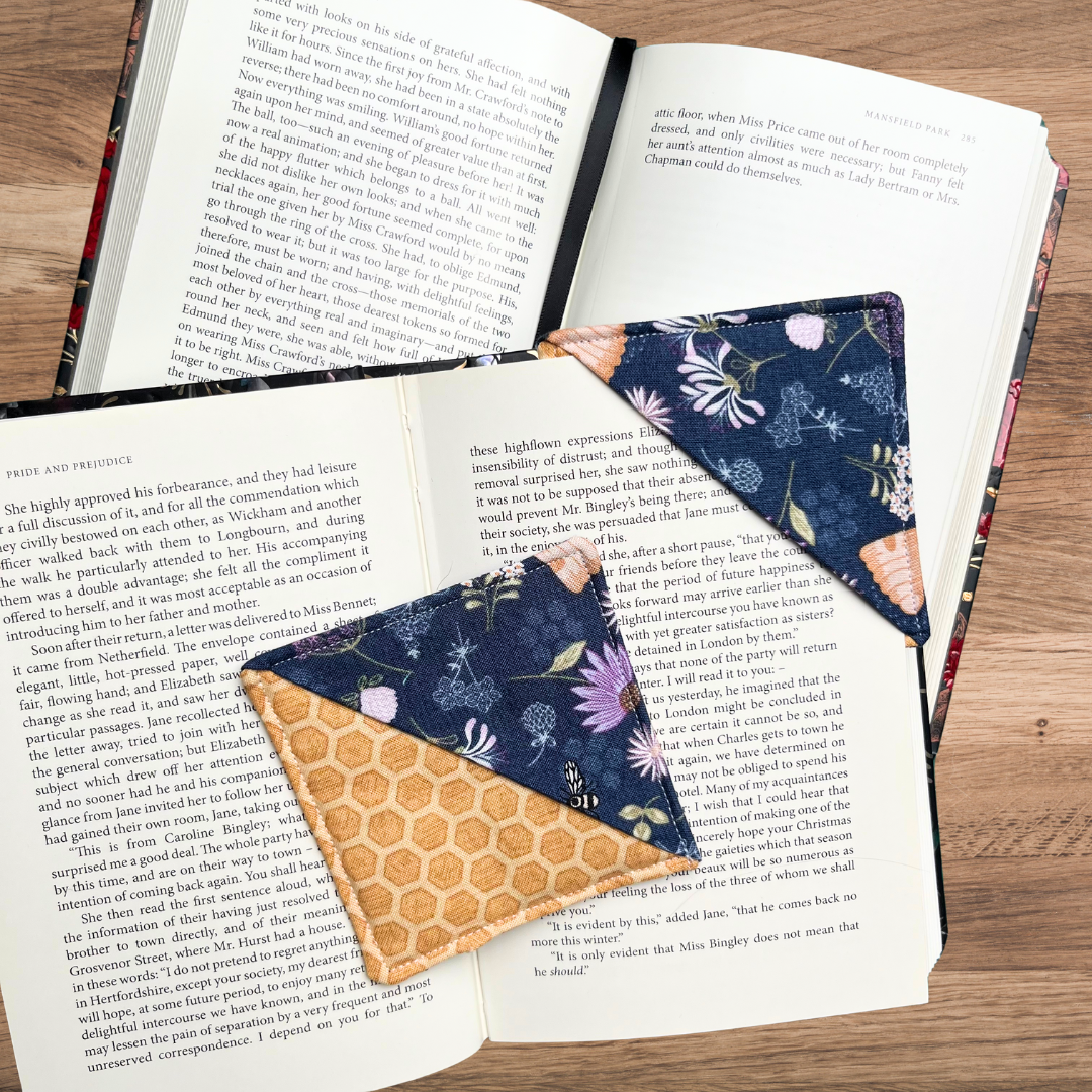 Blue Bumblebee Garden Corner Bookmark