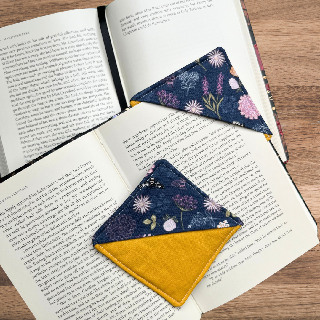 Blue Bumblebee Garden Corner Bookmark