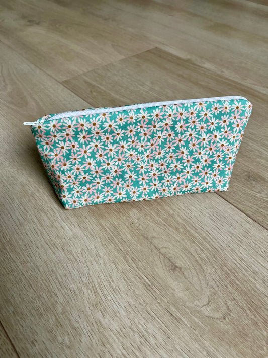 Mint Daisy - Pouch